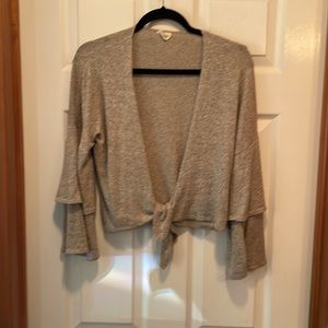 Caution to the wind / shirt or cardigan